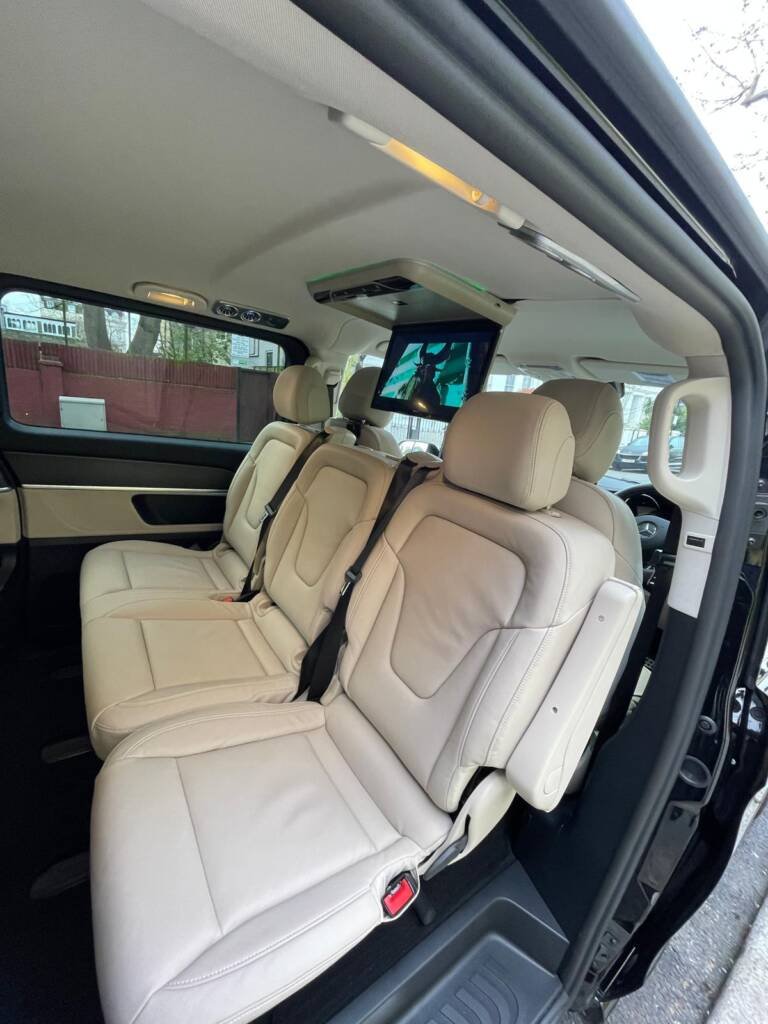 Mercedes V class for premier chauffeur service