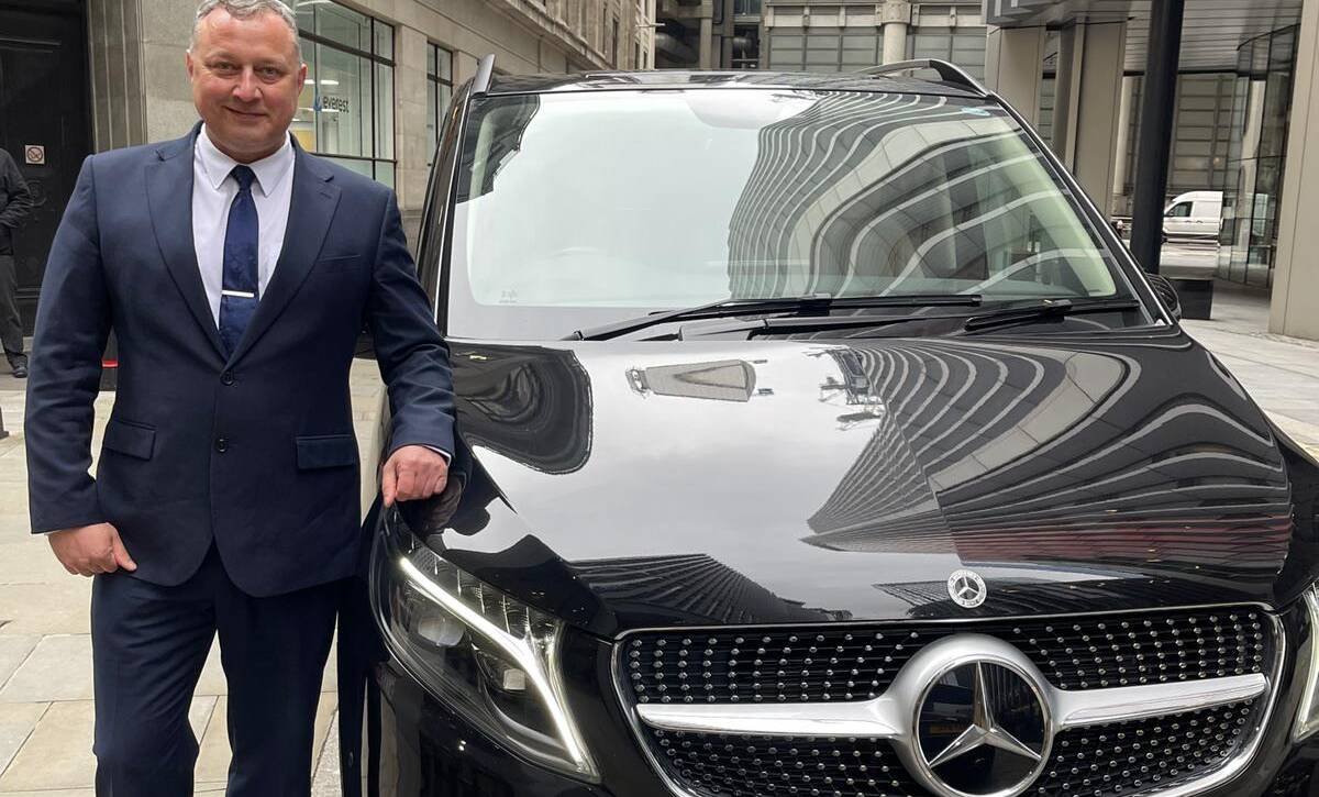 How to become chauffeur